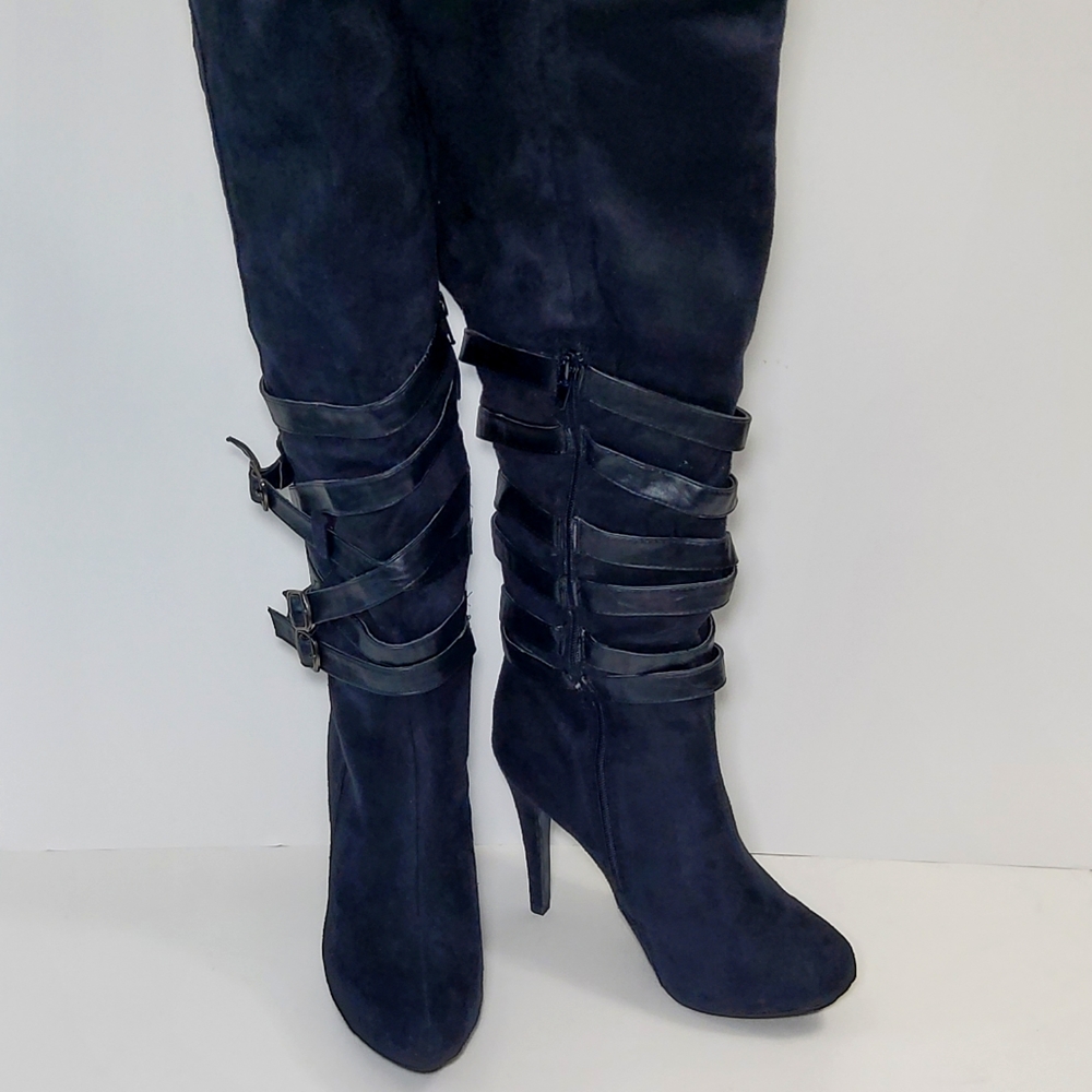 Twisted Boots - Picture 2 of 12
